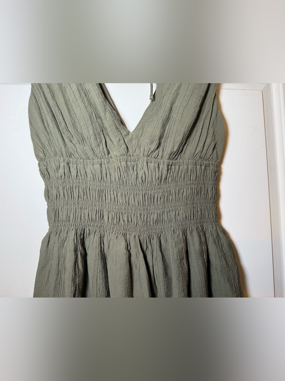Abercrombie & Fitch Khaki Green Sundress XS Smocked Tie Back Summer Vibes Y2K - Picture 3 of 6